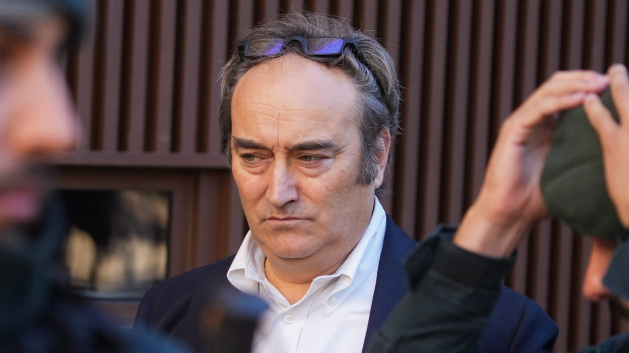 El dueño de El Ventorro, Alfredo Romero, a su salida del juzgado de Catarroja. EP.