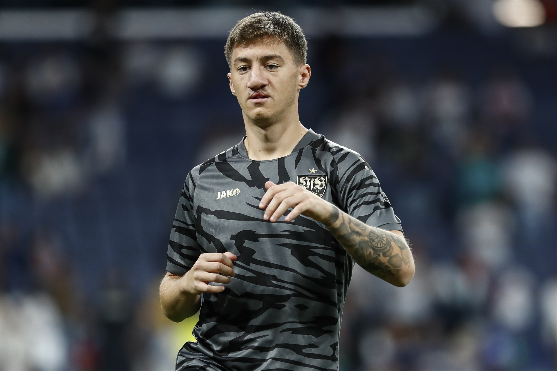 Angelo Stiller en un partido de Champions| EP