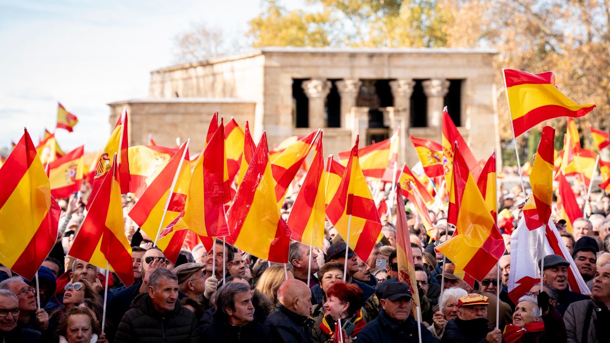 Concentración contra la corrupción del Gobierno convocada por el PP, en el Templo de Debod, a 30 de noviembre de 2025, en Madrid (España). EP.