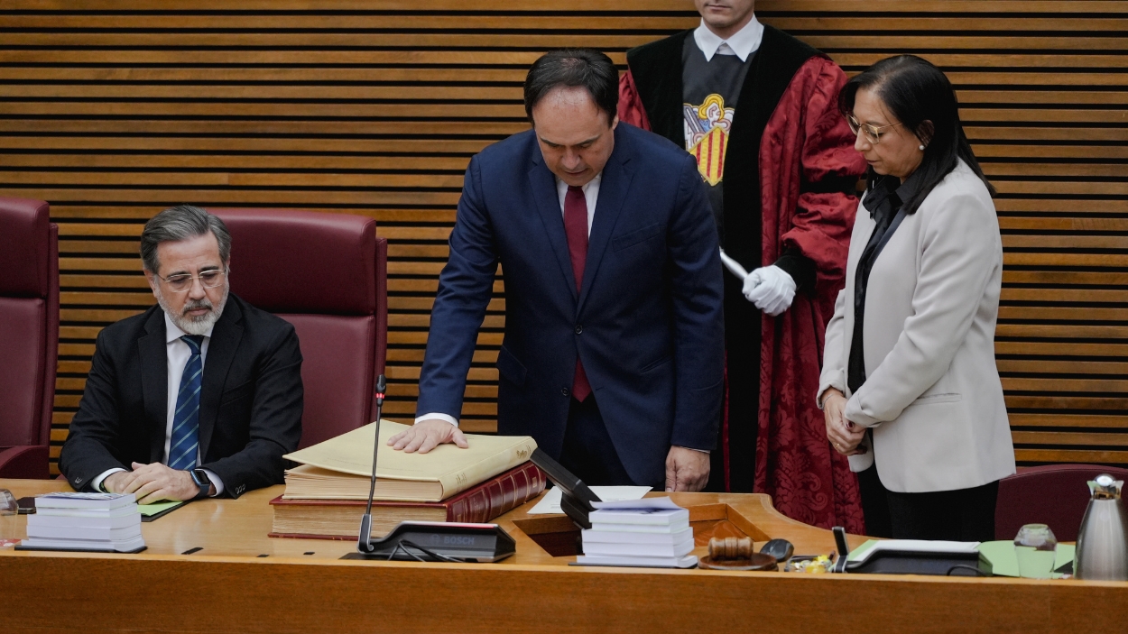 Pérez Llorca, durante su toma de posesión como nuevo president de la Generalitat. EP