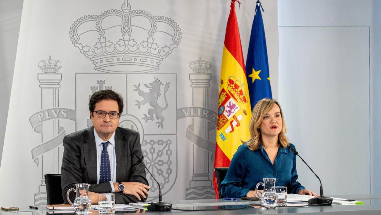 El Gobierno aprueba la subida de sueldo a los funcionarios y la misma senda de déficit derrotada la semana pasada. EP.