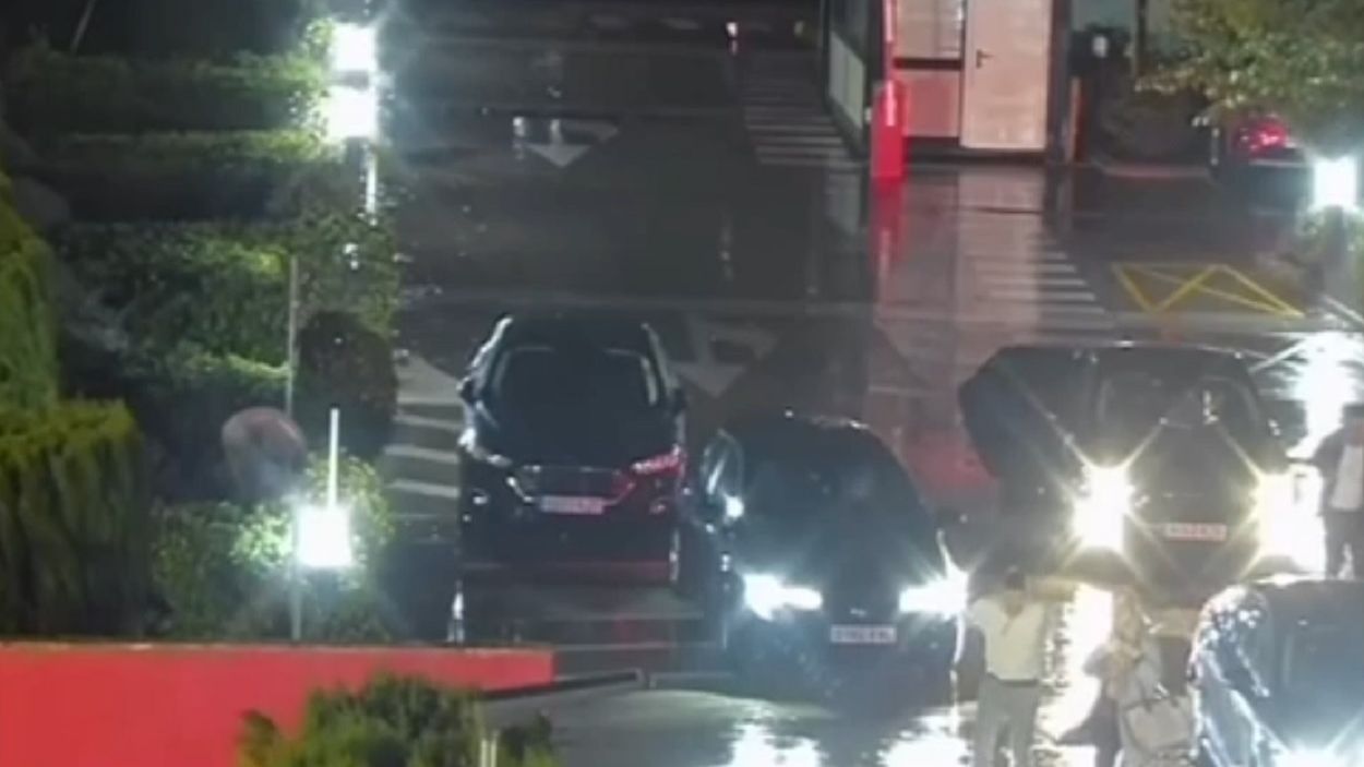 Salen a la luz los vídeos inéditos de Mazón llegando al CECOPI