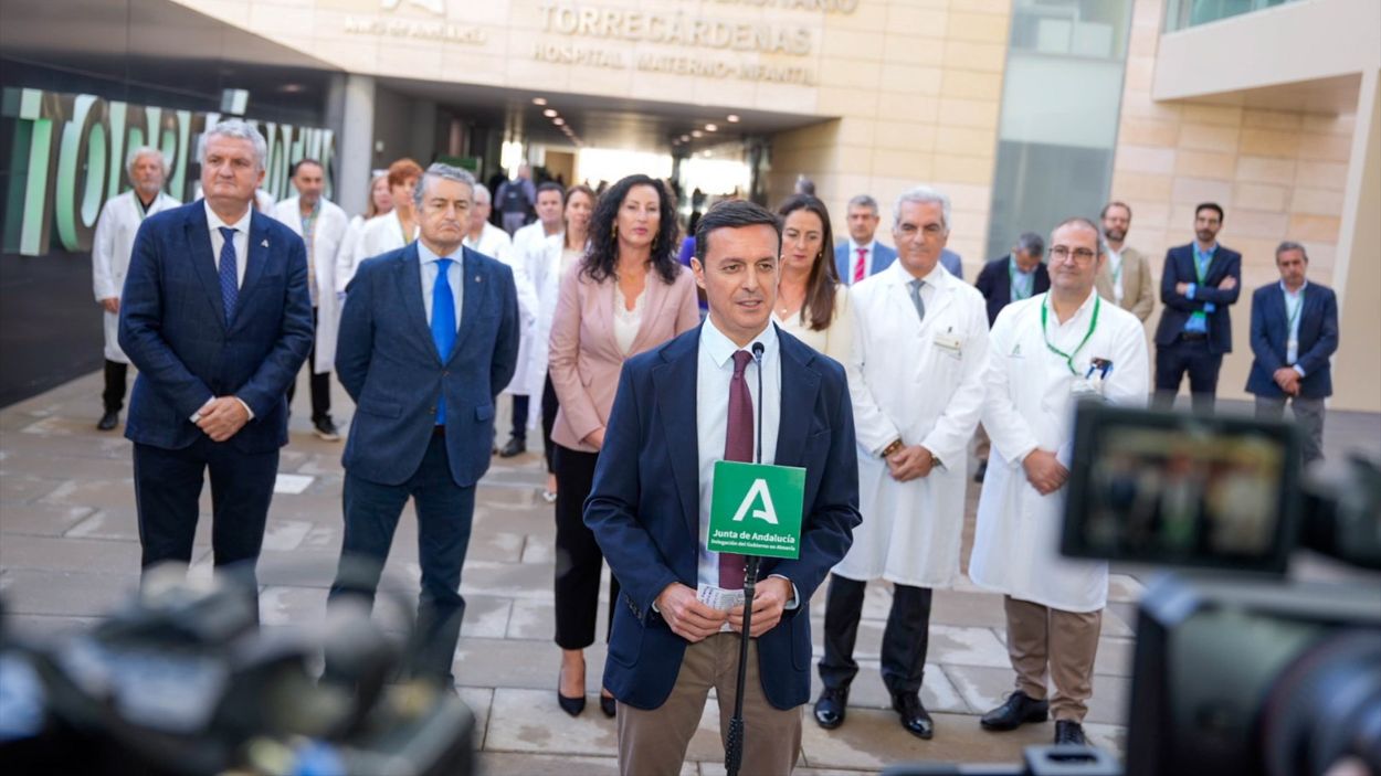 Expresidente de la Diputación de Almería inaugura consultas externas del Hospital Torrecárdenas de Almería / EP