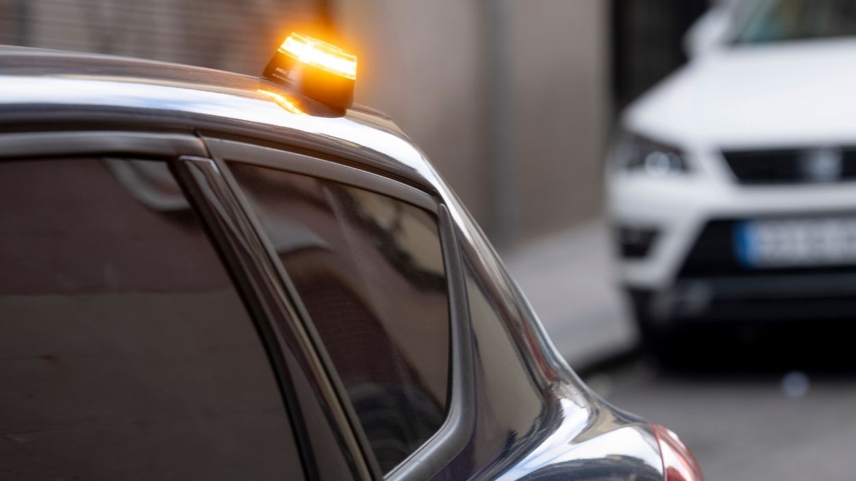 Obligatoriedad de la baliza V16 a partir del 1 de enero de 2026. EP.