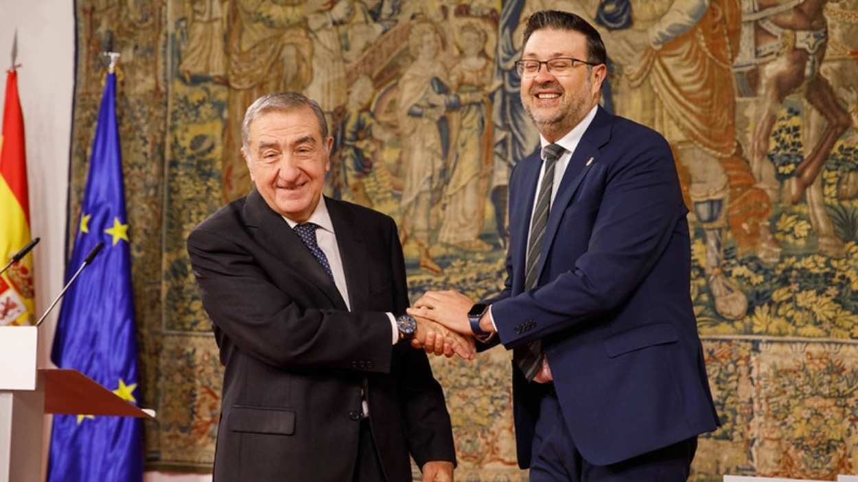 Emilio Manuel Fernández, Fiscal General de Castilla-La Mancha, y Amador Pastor, consejero de Educación. JCCM.