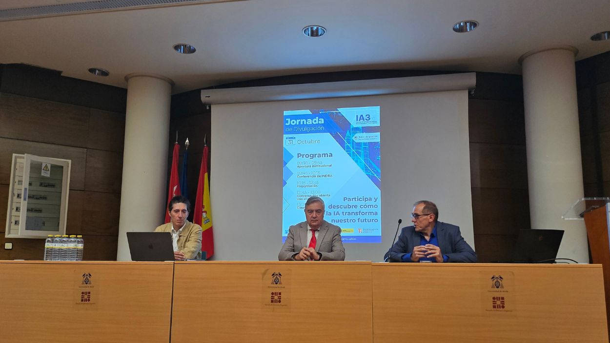 Acto de renovación de la cátedra en la que colaboran Indra Group y la Universidad de Alcalá de Henares