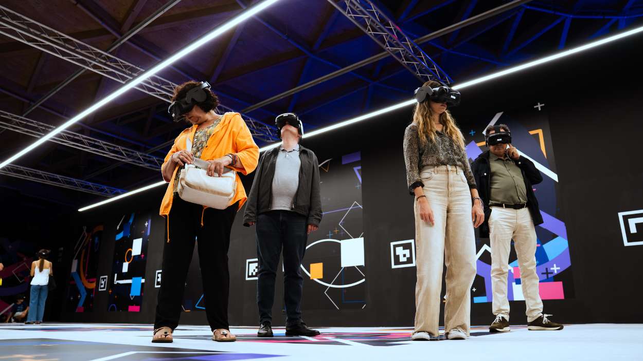 Visitantes en la exposición inmersiva 'Coliseo, el mítico escenario'