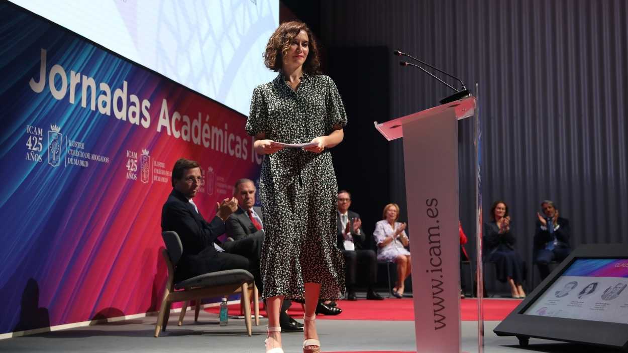 La presidenta de la Comunidad de Madrid, Isabel Díaz Ayuso, clausura los actos de la semana conmemorativa del 425 aniversario del Colegio de la Abogacía de Madrid (ICAM). EP/Archivo.