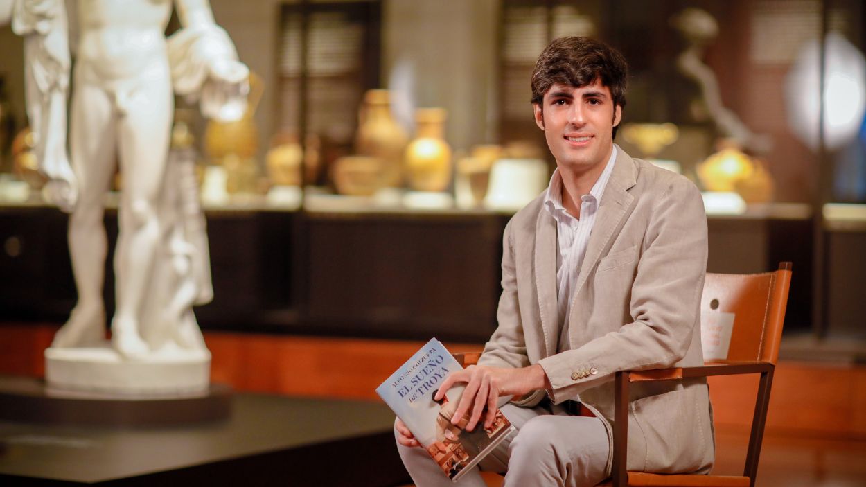 Alfonso Goizueta, autor de 'El sueño de Troya' (Foto: Javier Ocaña / Planeta)