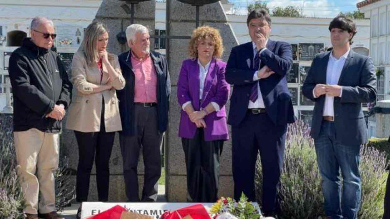 El PP de Huelva deja la memoria en blanco