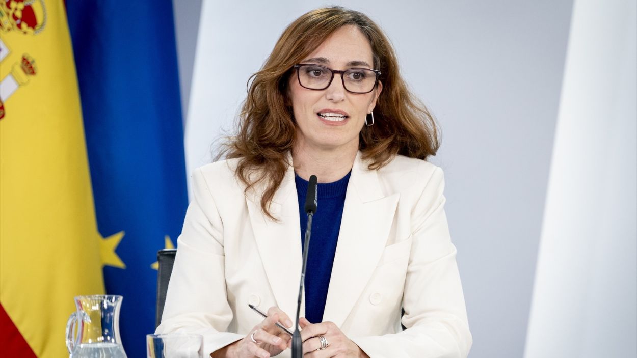 La ministra de Sanidad, Mónica García, en la rueda de prensa posterior al Consejo de Ministros en el Palacio de la Moncloa. EP