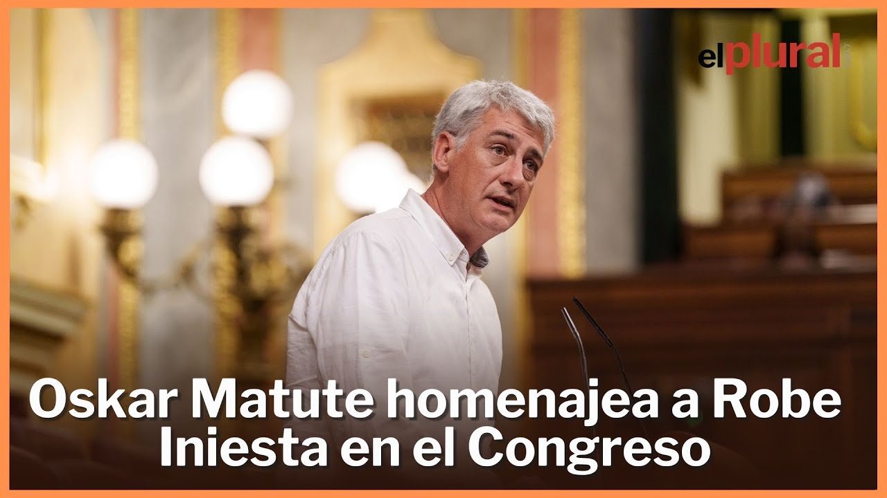 Oskar Matute homenajea a Robe Iniesta en el Congreso de los Diputados Oskar Matute homenajea a Robe Iniesta en el Congreso de los Diputados