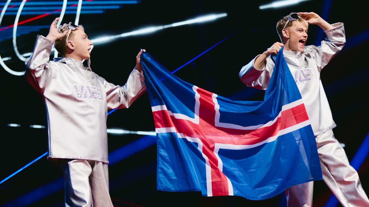 Væb, representantes de Islandia en Eurovisión 2025 (Alma Bengtsson / UER / Eurovision.tv)
