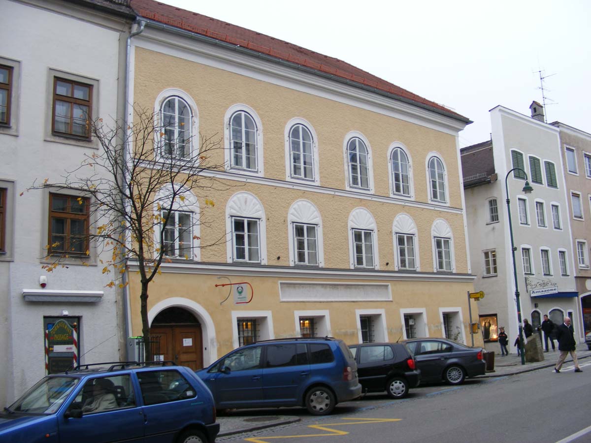 Casa donde nació Adolf Hitler en la localidad alemana de Braunau am Inn