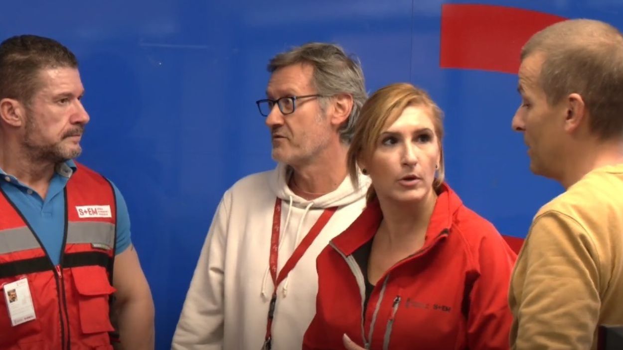 La exconsellera de Emergencias de la Generalitat Valenciana, Salomé Pradas, con los técnicos en la reunión de urgencia del CECOPI el 29O. EP.