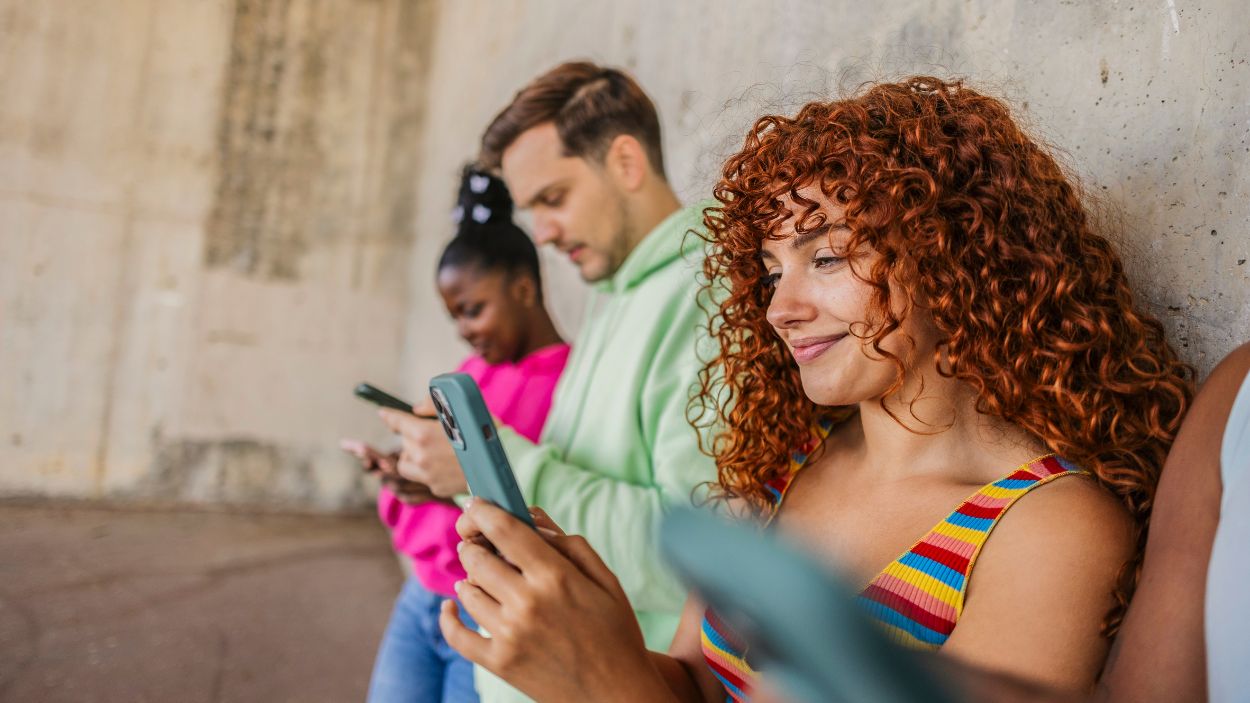 Aquí tienes las claves para que los adolescentes usen las redes sociales con seguridad