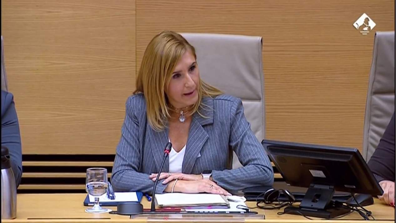 Salomé Pradas durante la comparecencia de este lunes en la comisión de investigación de la DANA. Congreso.