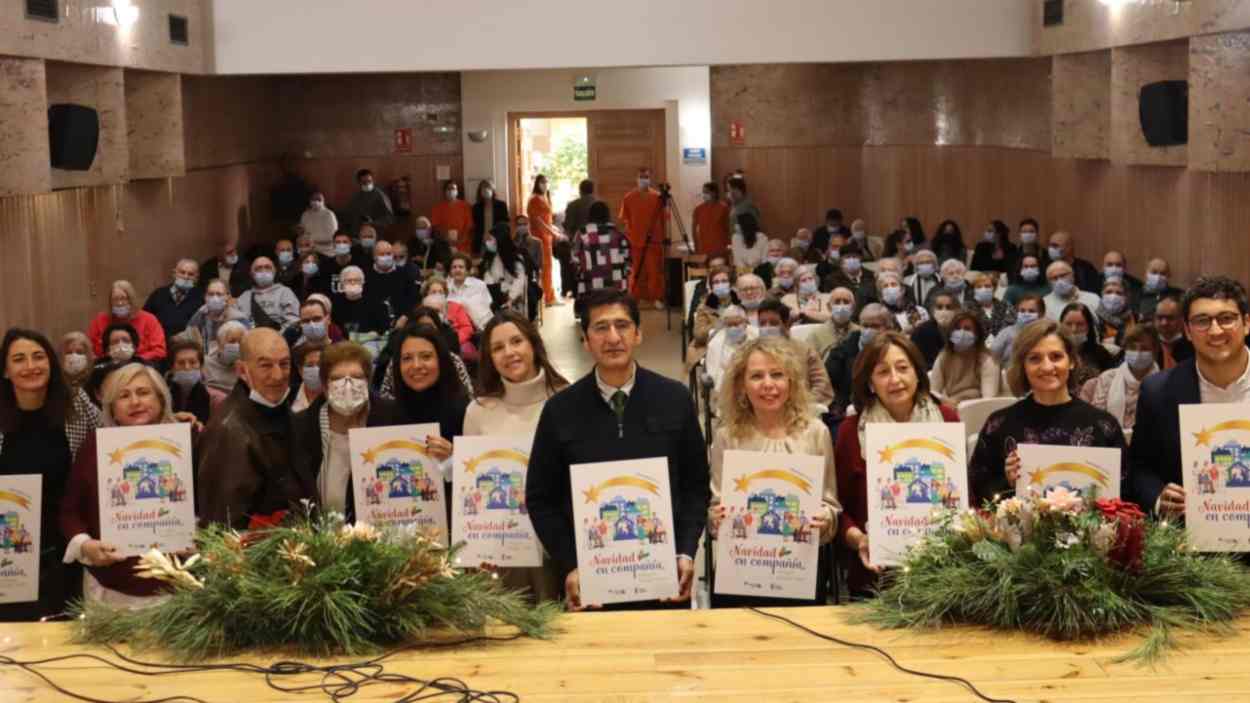 Presentación de la campaña 'Navidad en compañía. Ningún mayor solo'. JCCM.