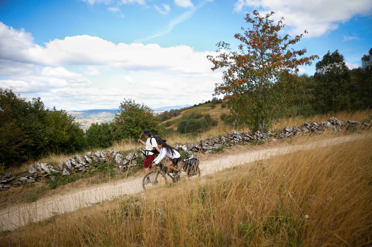 Imagen del Camino de Santiago a su paso por Triacastela porque este concello lucense es, precisamente, puerta de entrada del Camino en Galicia (Foto: Europa Press).