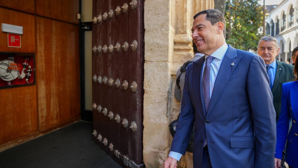 Presidente de la Junta de Andalucía, Moreno Bonilla, entrando al Parlamento andaluz / EP