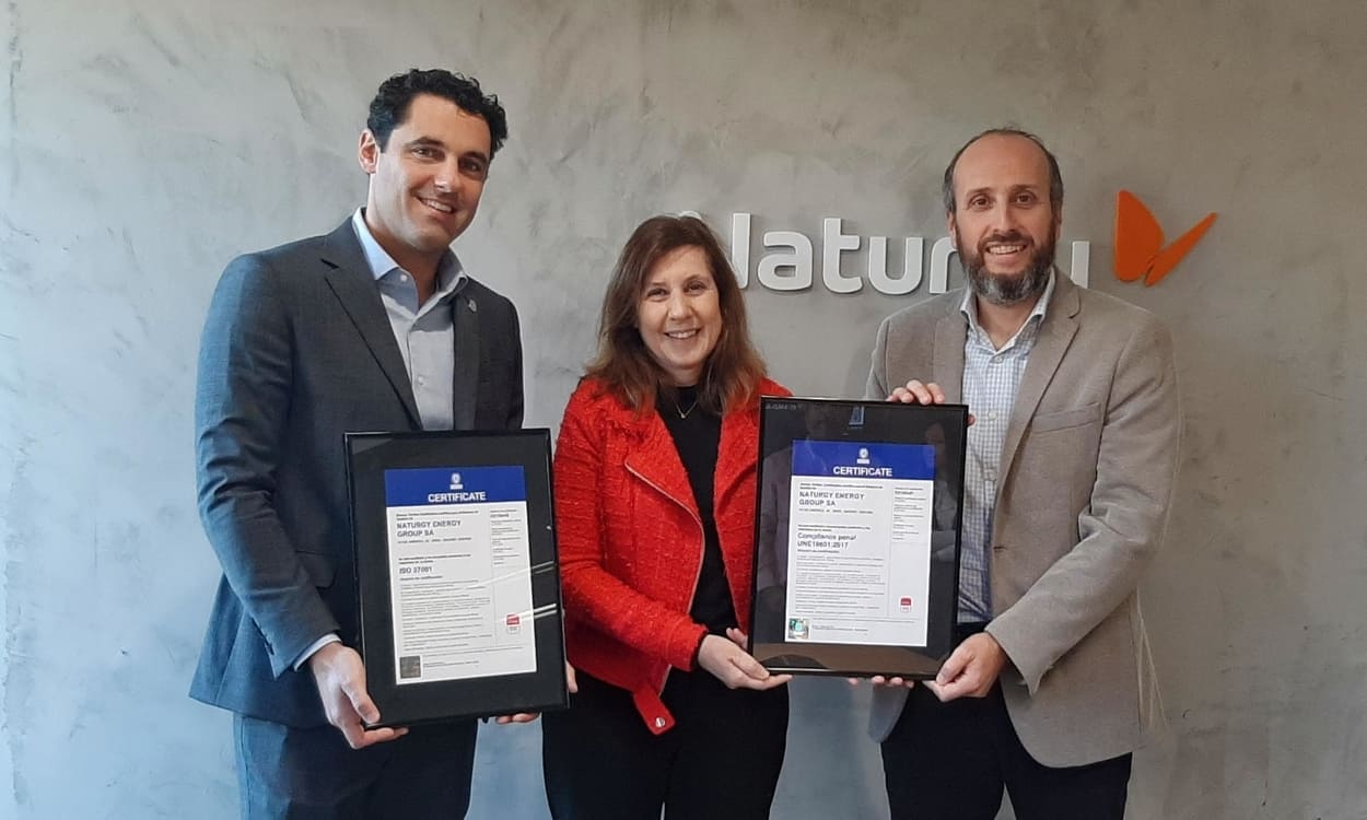Naturgy recibe los certificados que reconocen su compromiso con la ética, el cumplimiento normativo y las buenas prácticas corporativas. NATURGY