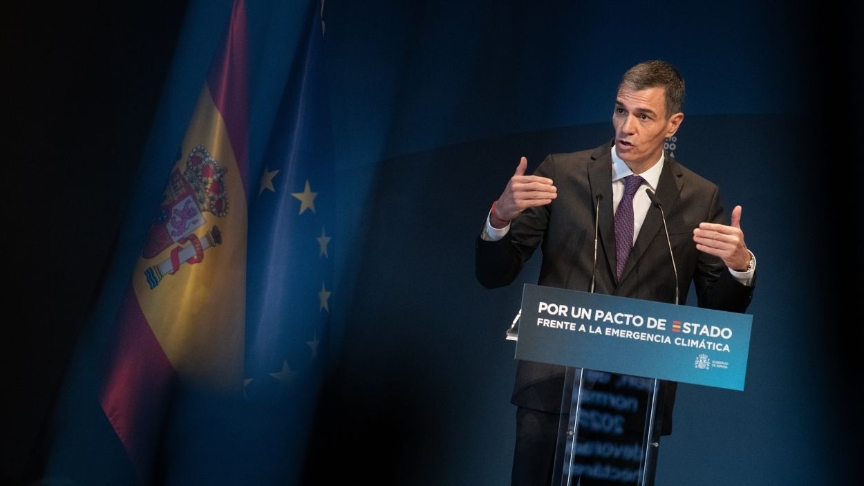 El presidente del Gobierno, Pedro Sánchez, clausura el acto de 'Avanzando en el Pacto de Estado frente a la Emergencia Climática' en el Círculo de Bellas Artes. EP.
