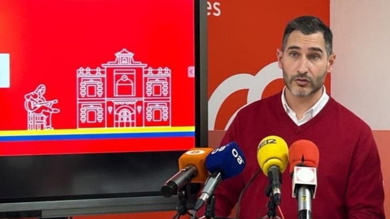 El viceportavoz del Grupo Municipal Socialista en el Ayuntamiento de Algeciras, Fran Fernández. EP.