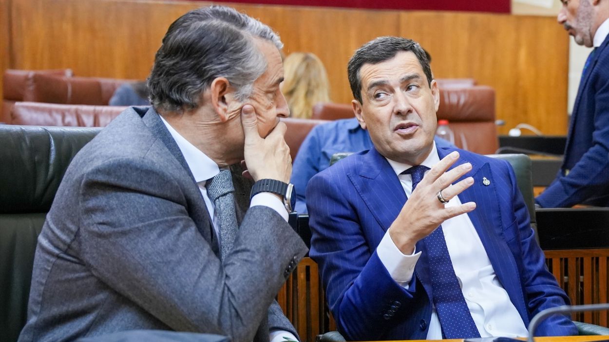 Presidente de la Junta de Andalucía, Moreno Bonilla, y consejero de Sanidad, Antonio Sanz / EP