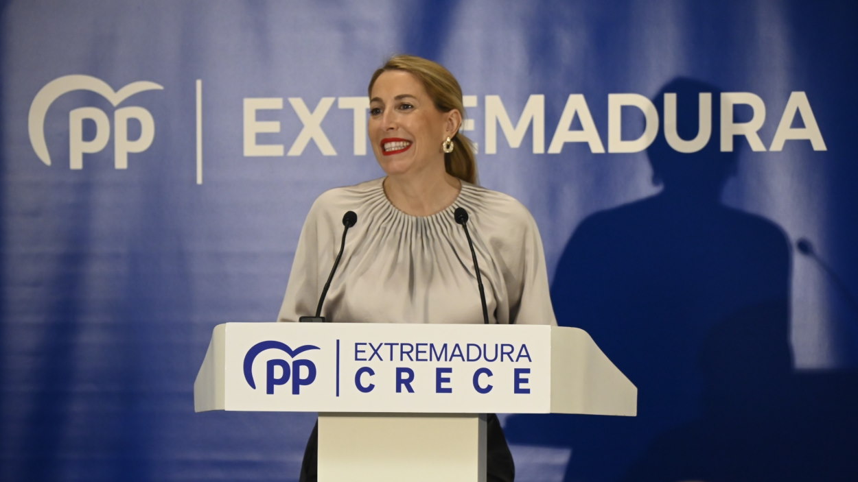 María Guardiola, cercada por la violencia machista y el enchufismo familiar a días de las elecciones. EP.