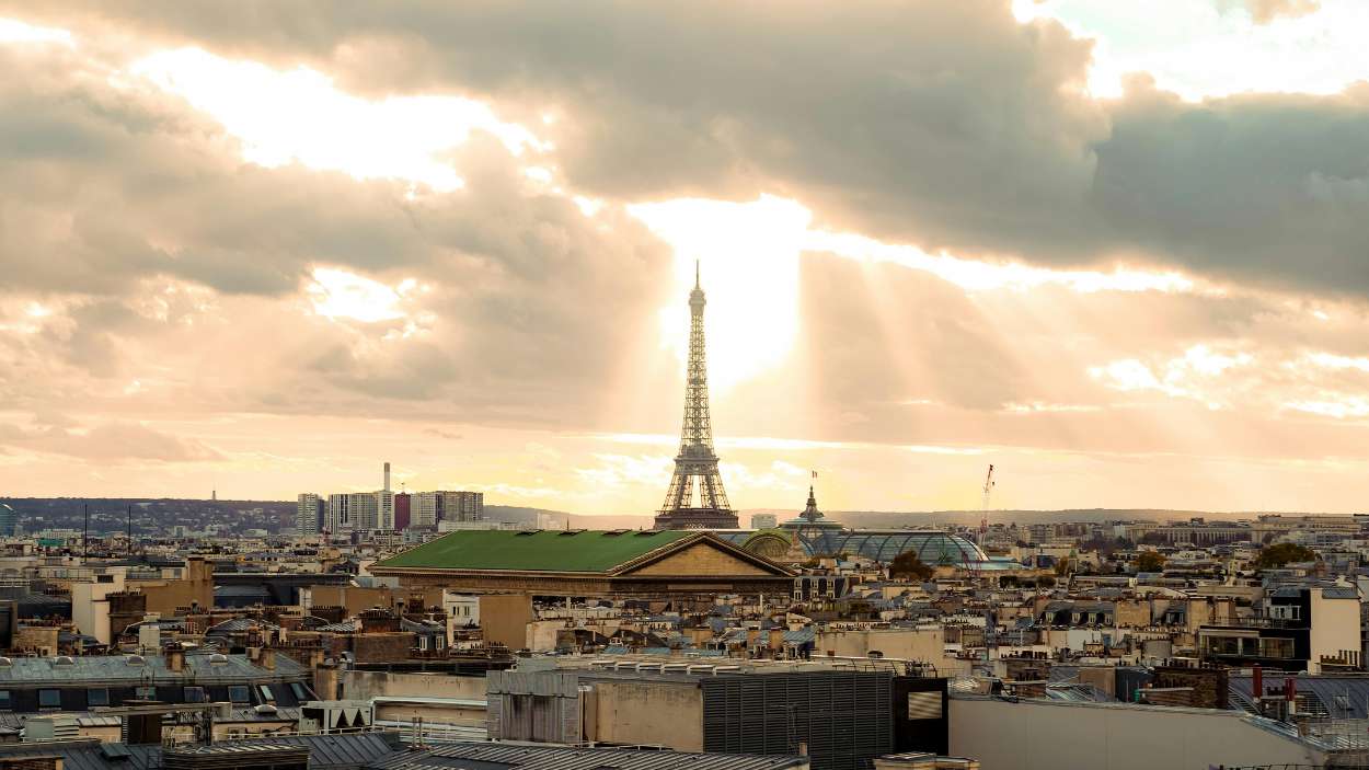 Dónde despiden el año los españoles: menos Europa y más destinos lejanos en Navidad