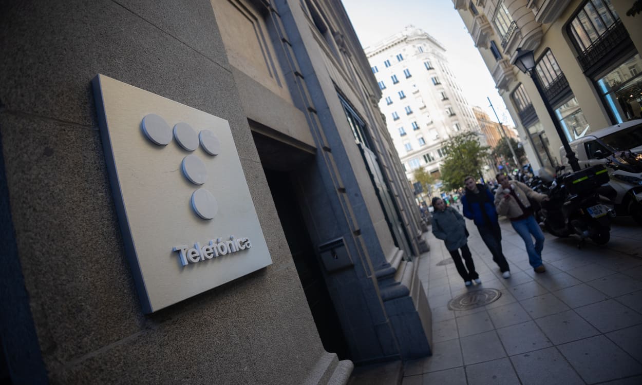Fachada del edificio de Telefónica en la Gran Vía, a 28 de noviembre de 2025, en Madrid (España). Eduardo Parra/EP