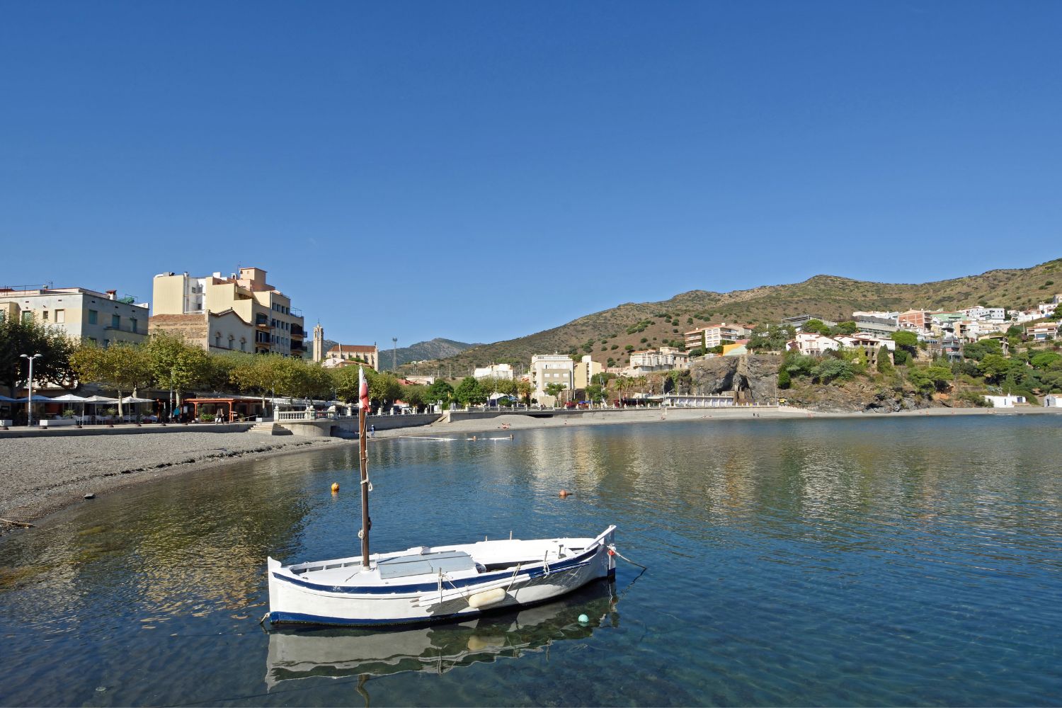 Portbou es el pueblo español más septentrional del Mediterráneo
