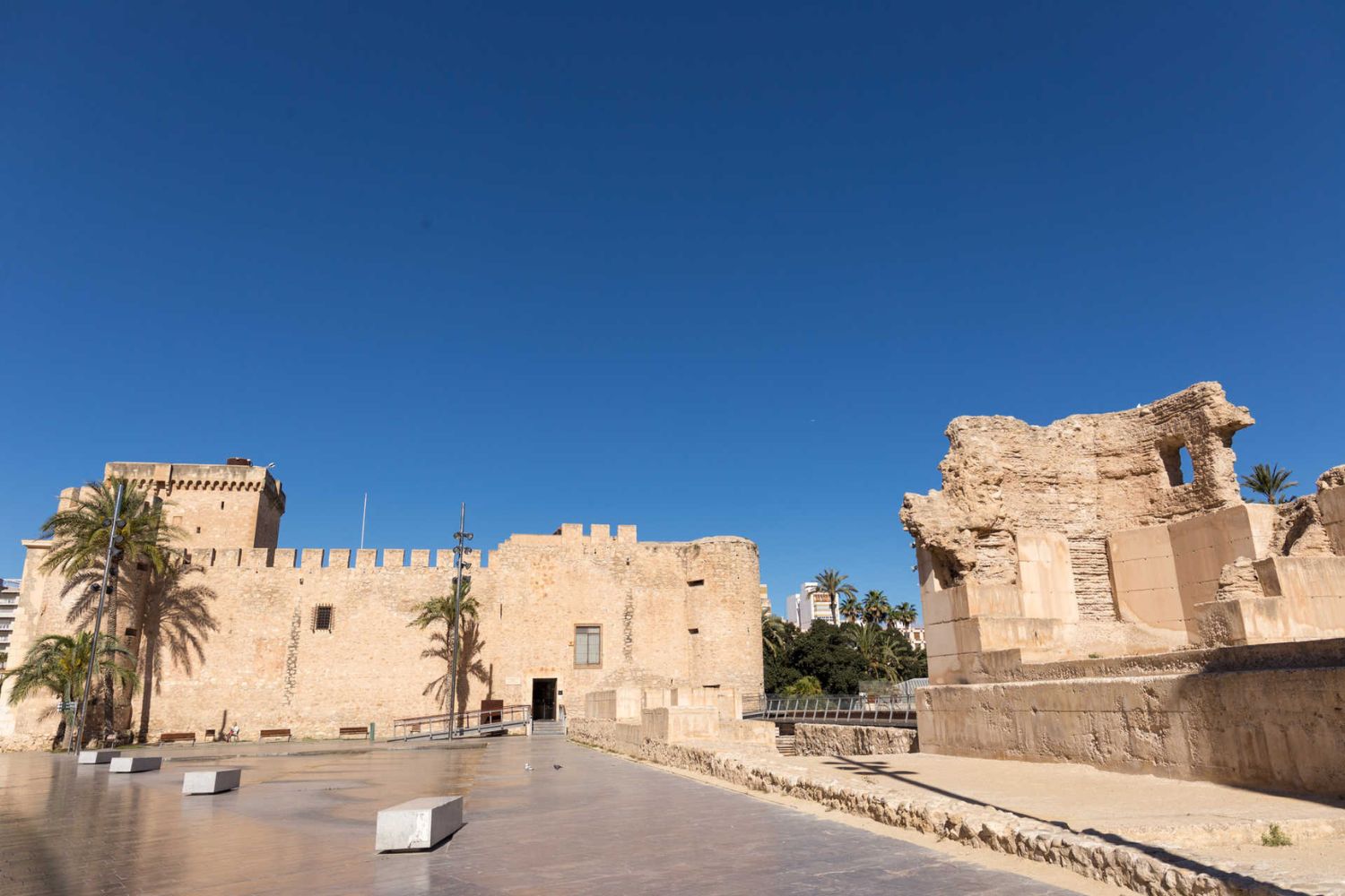 Palacio Altamira (Elche)