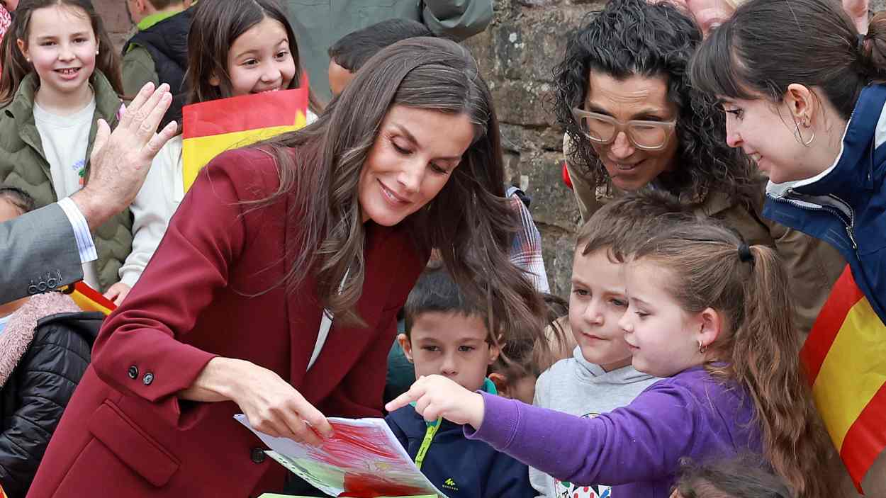 Fotografía de la visita a Brañosera. Casa Real