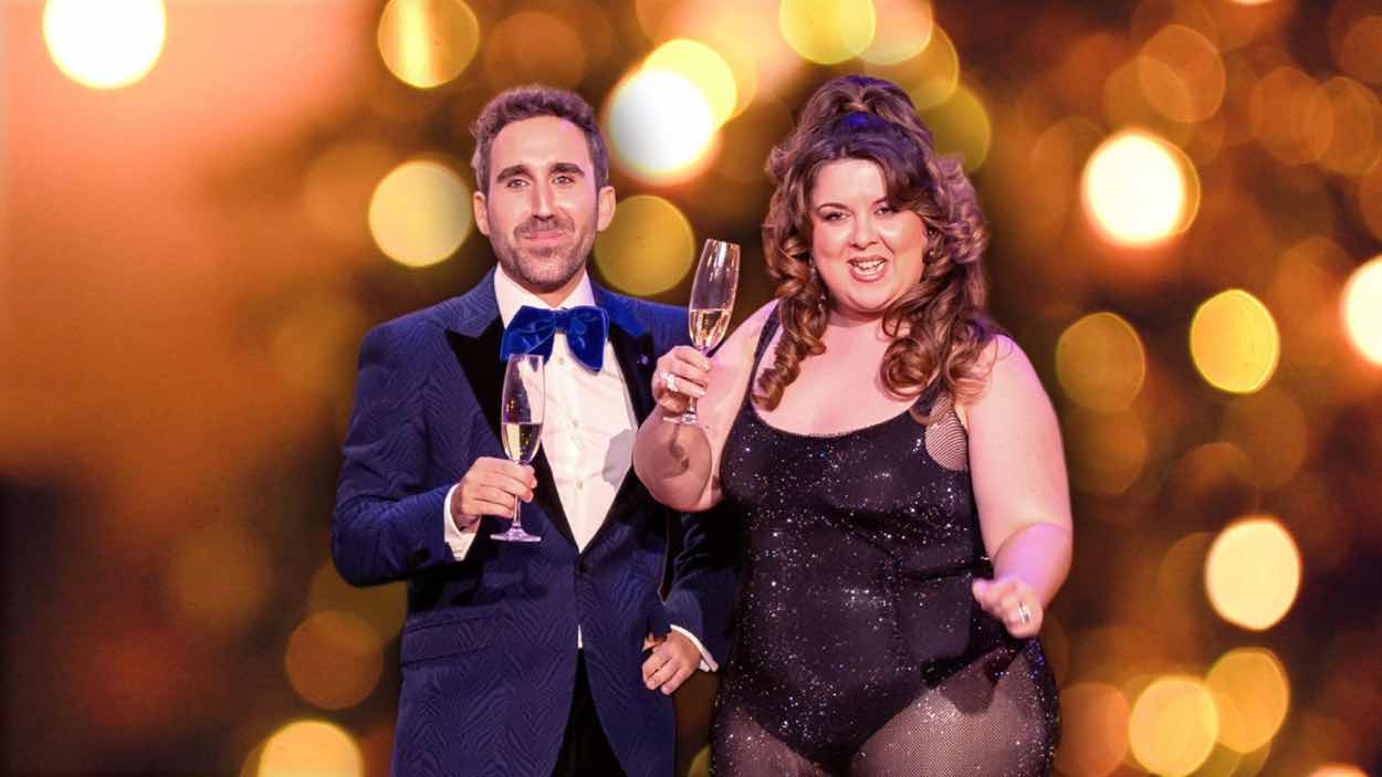 Los presentadores Aitor Albizua y Lalachus durante la emisión de ‘Telepasión 2025’. RTVE 