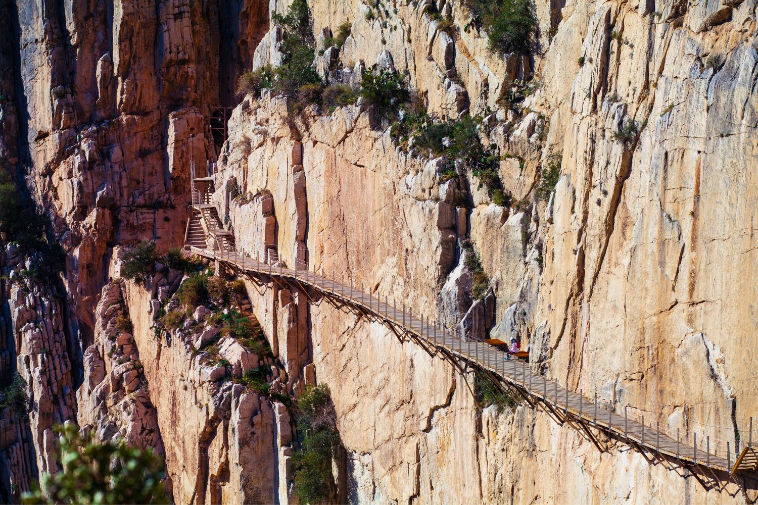 Las pasarelas de Caminito del Rey están a más de 100 metros de altura