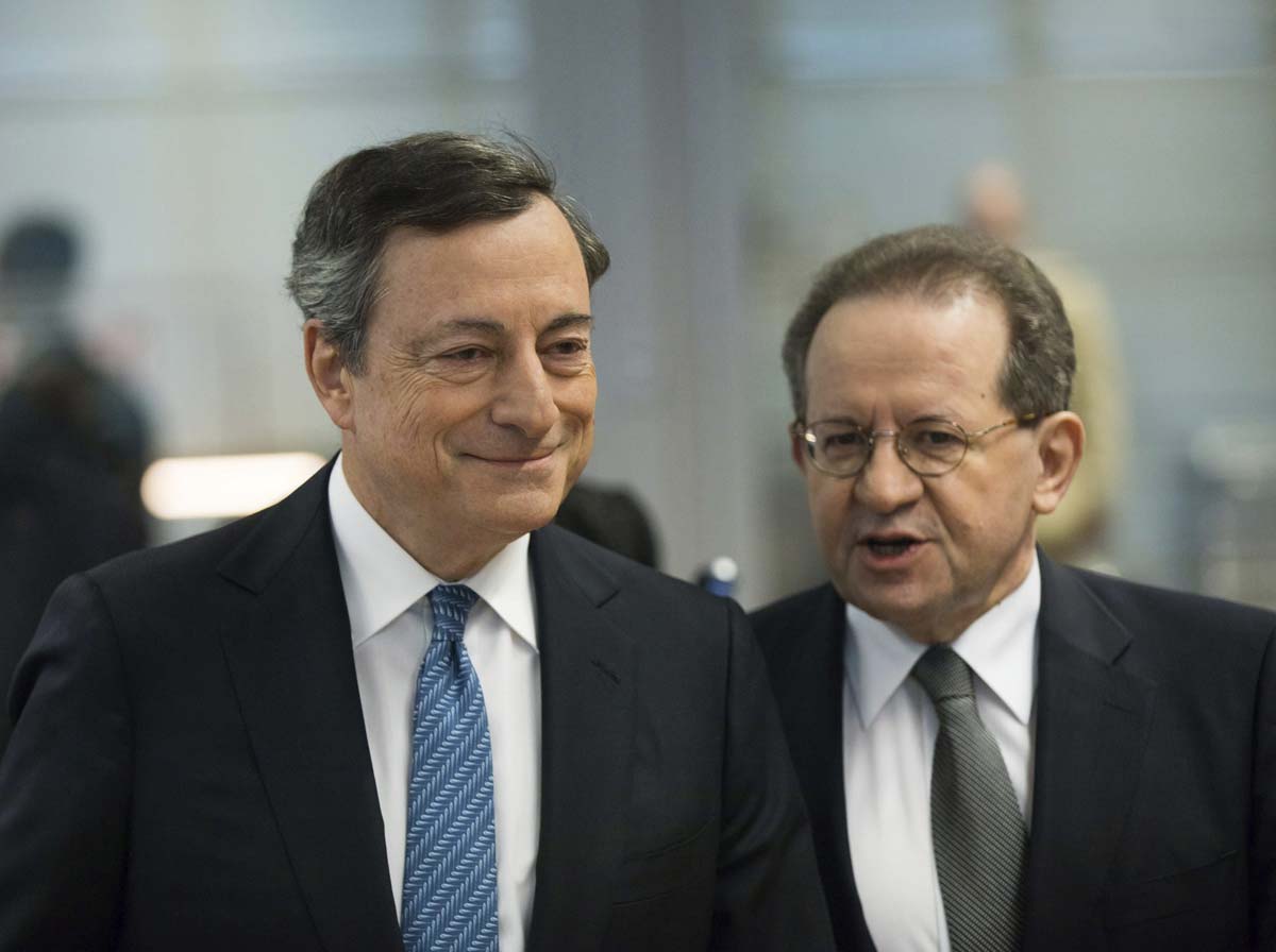 El presidente del BCE, Mario Draghi, y el vicepresidente, Vitor Constancio