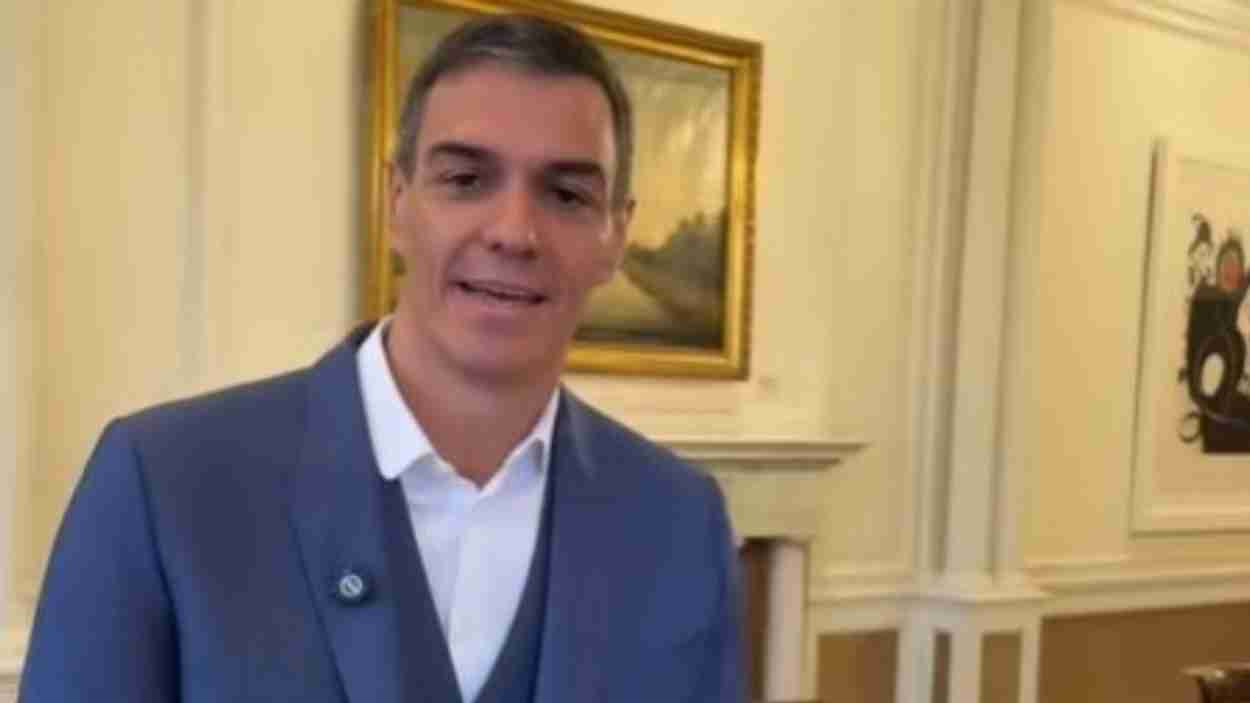 El presidente del Gobierno, Pedro Sánchez, hace un house tour de La Moncloa