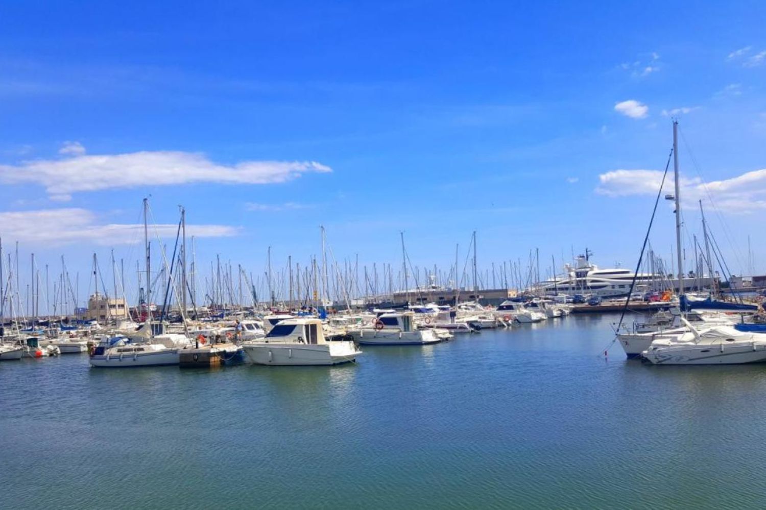 Puerto de Vilanova i la Geltrú