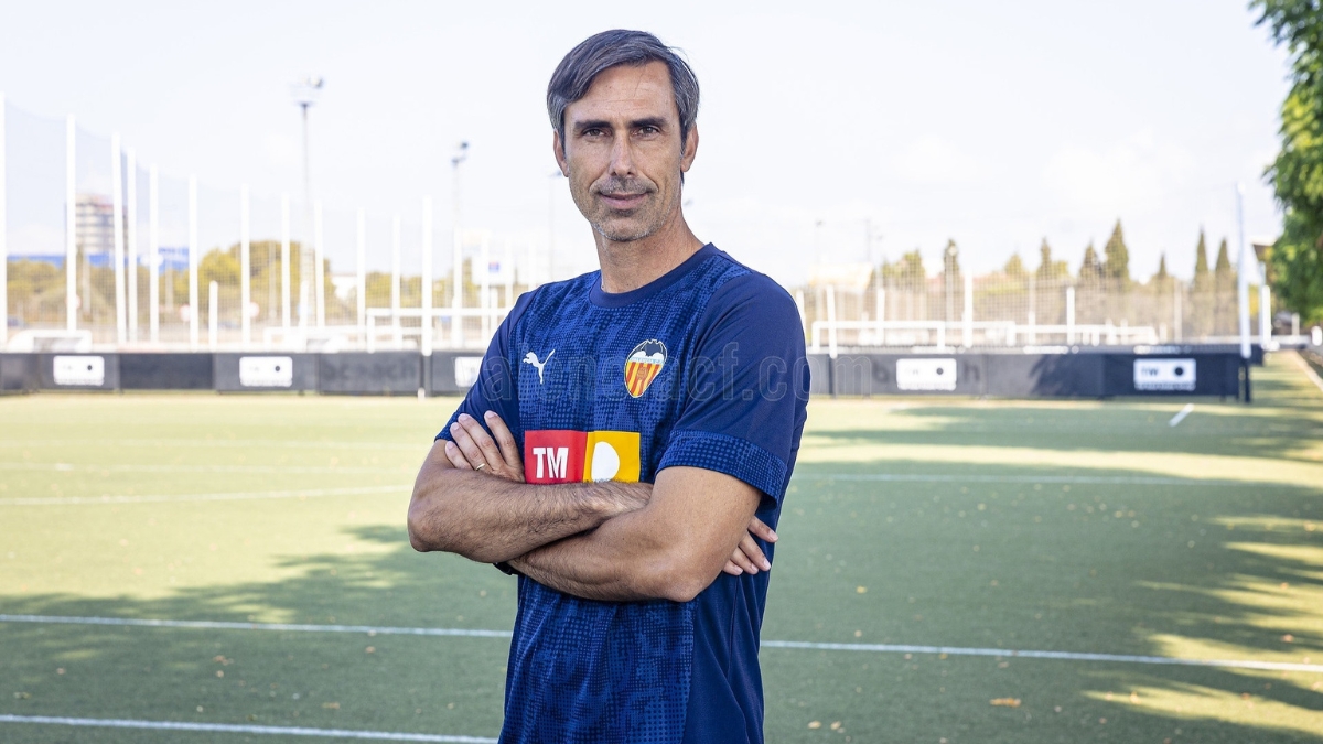 Fernando Martín como entrenador del Valencia B femenino| EP