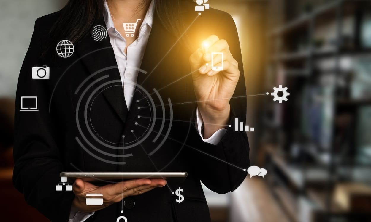 El Kit Espacios de Datos facilita la incorporación de organizaciones públicas y privadas a entornos de datos seguros que impulsen el desarrollo de la IA. EP