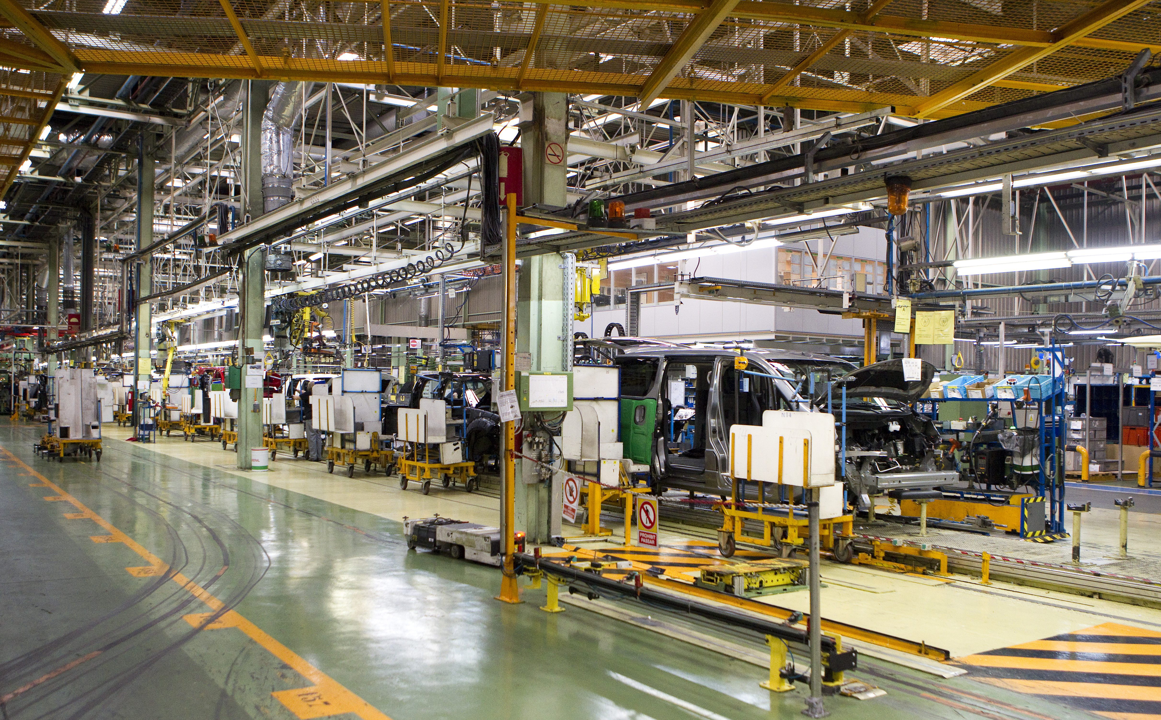 Interior de una fábrica de Nissan