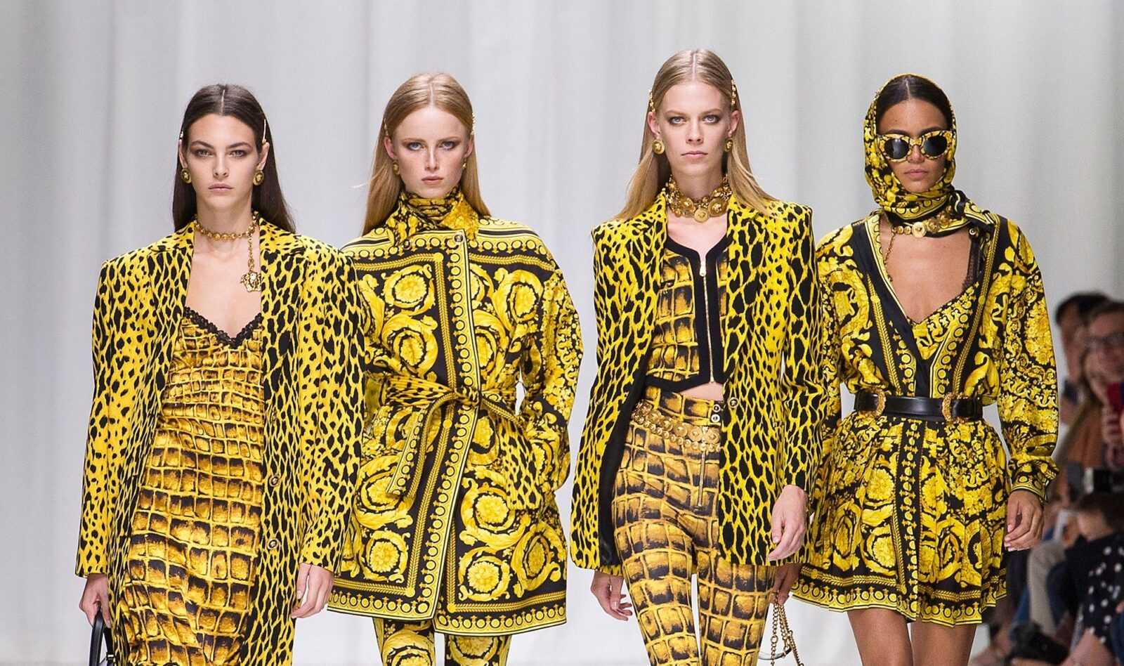 versace_women_SS18-1-e1564885363699.jpg