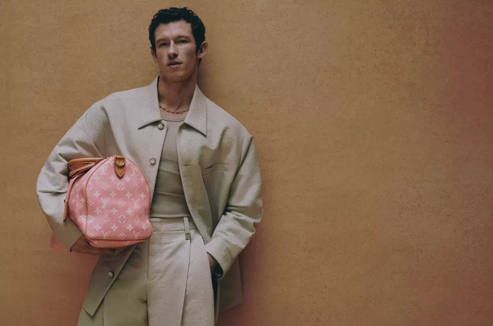 Louis-Vuitton-Callum-Turner-201124_2.webp