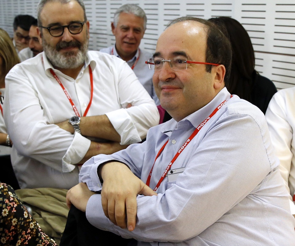 Máximo Díaz Cano, jefe de gabinete de Susana Díaz, y Miguel Iceta, primer secretario del PSC, en un Comité Federal del PSOE.