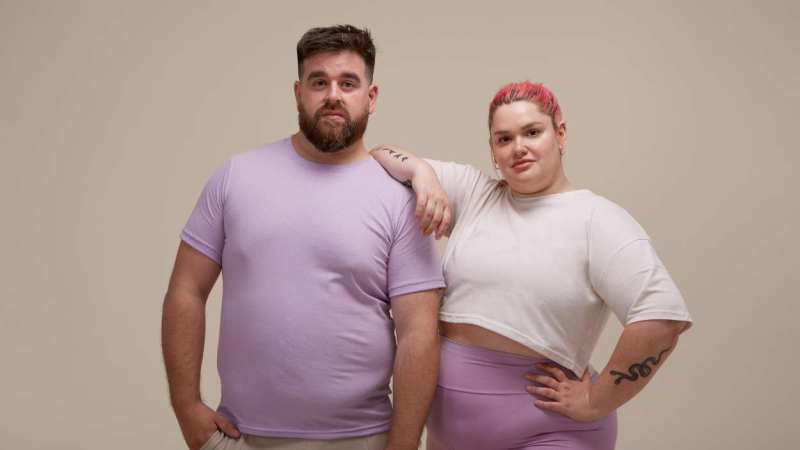 Imagen con dos modelos curvy Imagen con dos modelos curvy