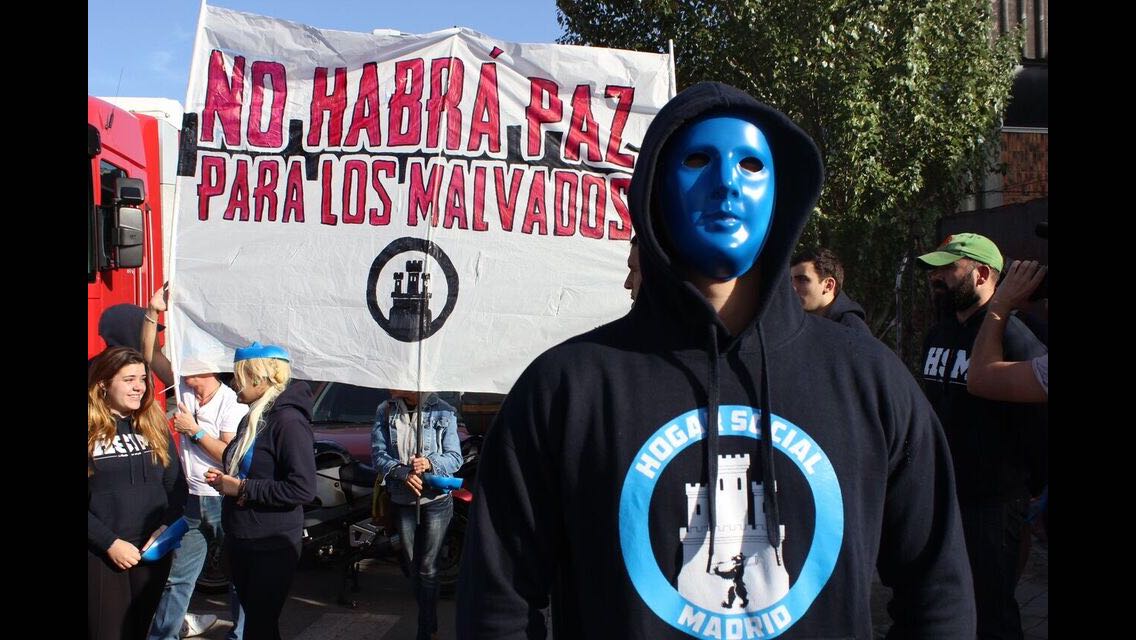 Protesta de Hogar Social de Madrid contra los imputados de la Gürtel.