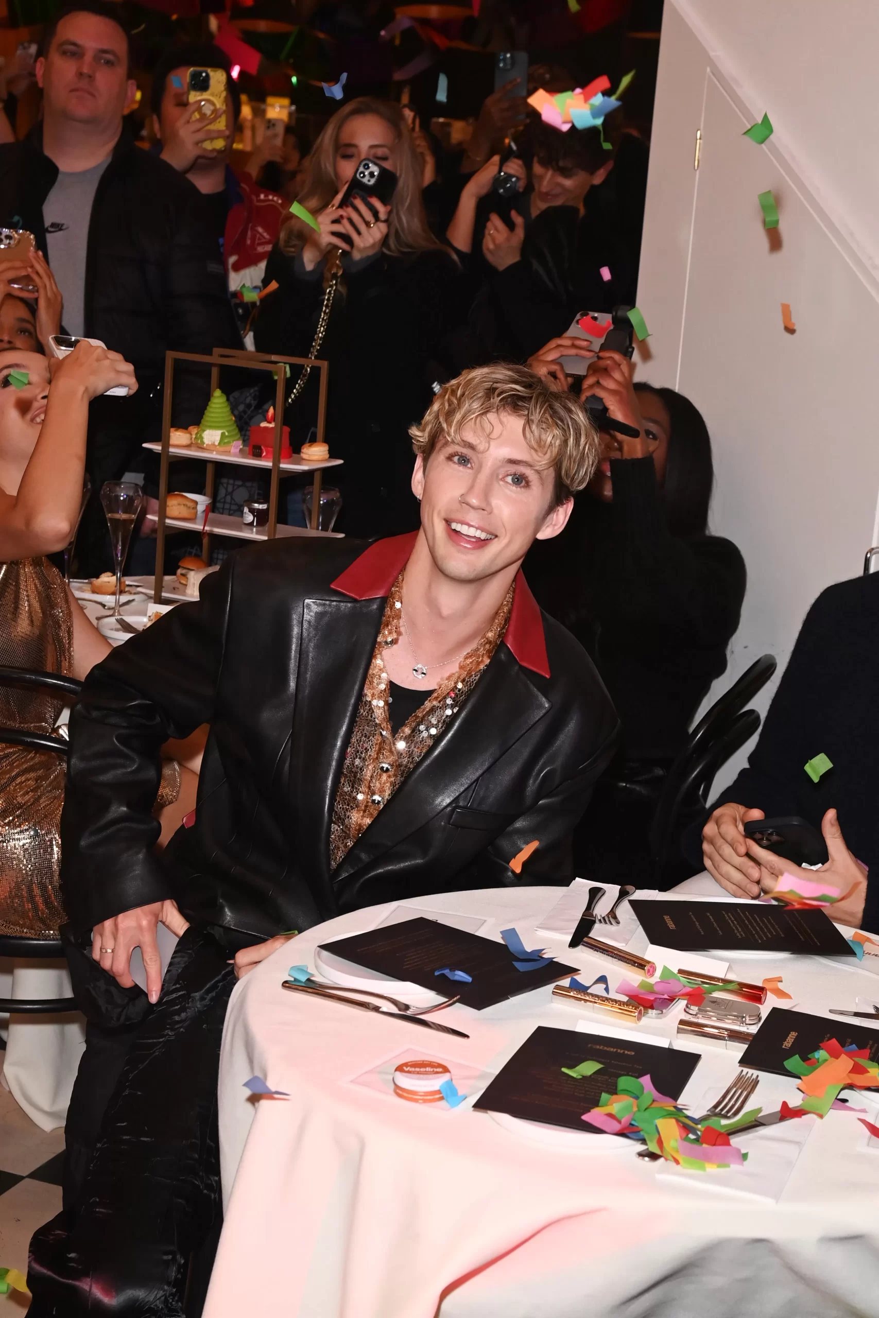 troyesivan-selfridges-1_141224_1-scaled.webp