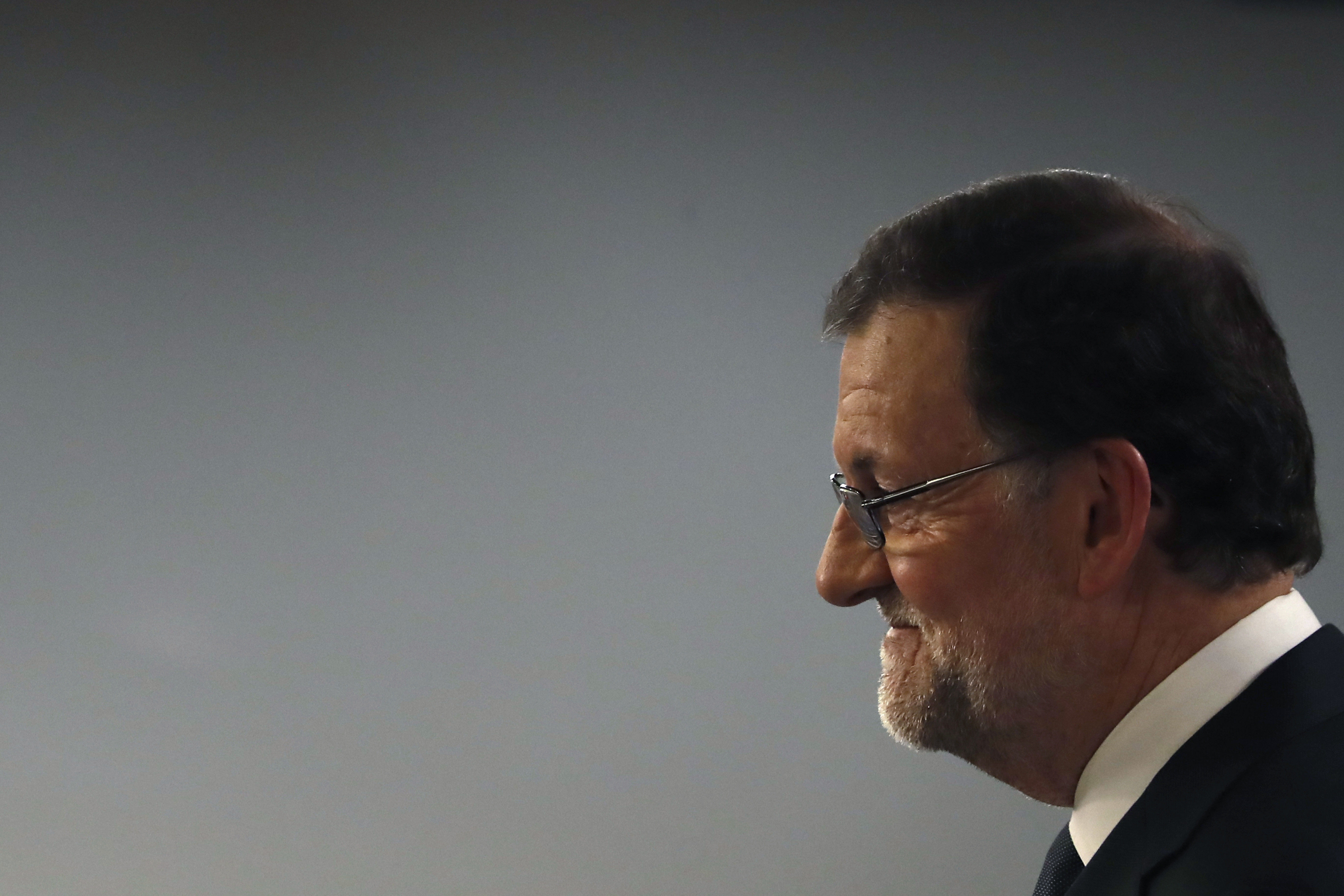 El presidente del Gobierno en funciones, Mariano Rajoy, durante la rueda de prensa tras aceptar el encargo de éste de formar gobierno. 