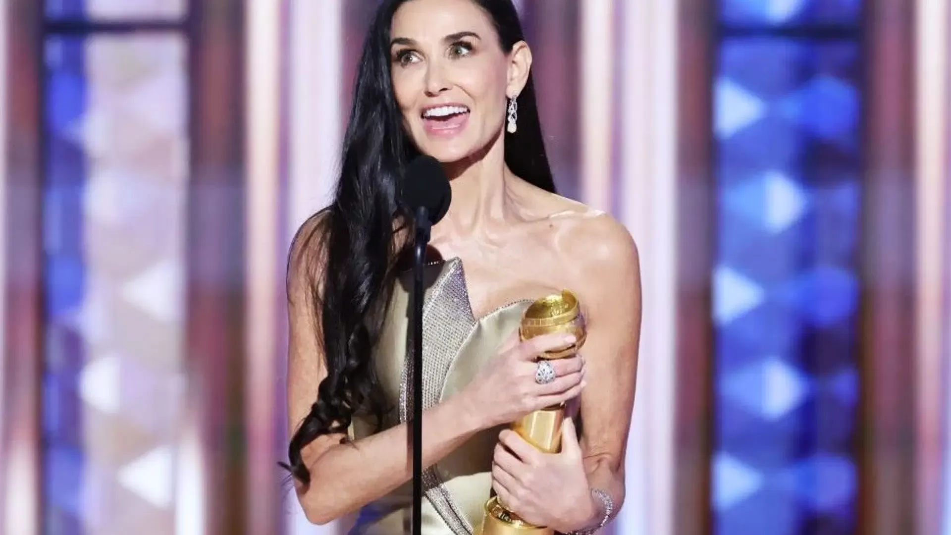 demi-moore-Golden Globes-060125.webp